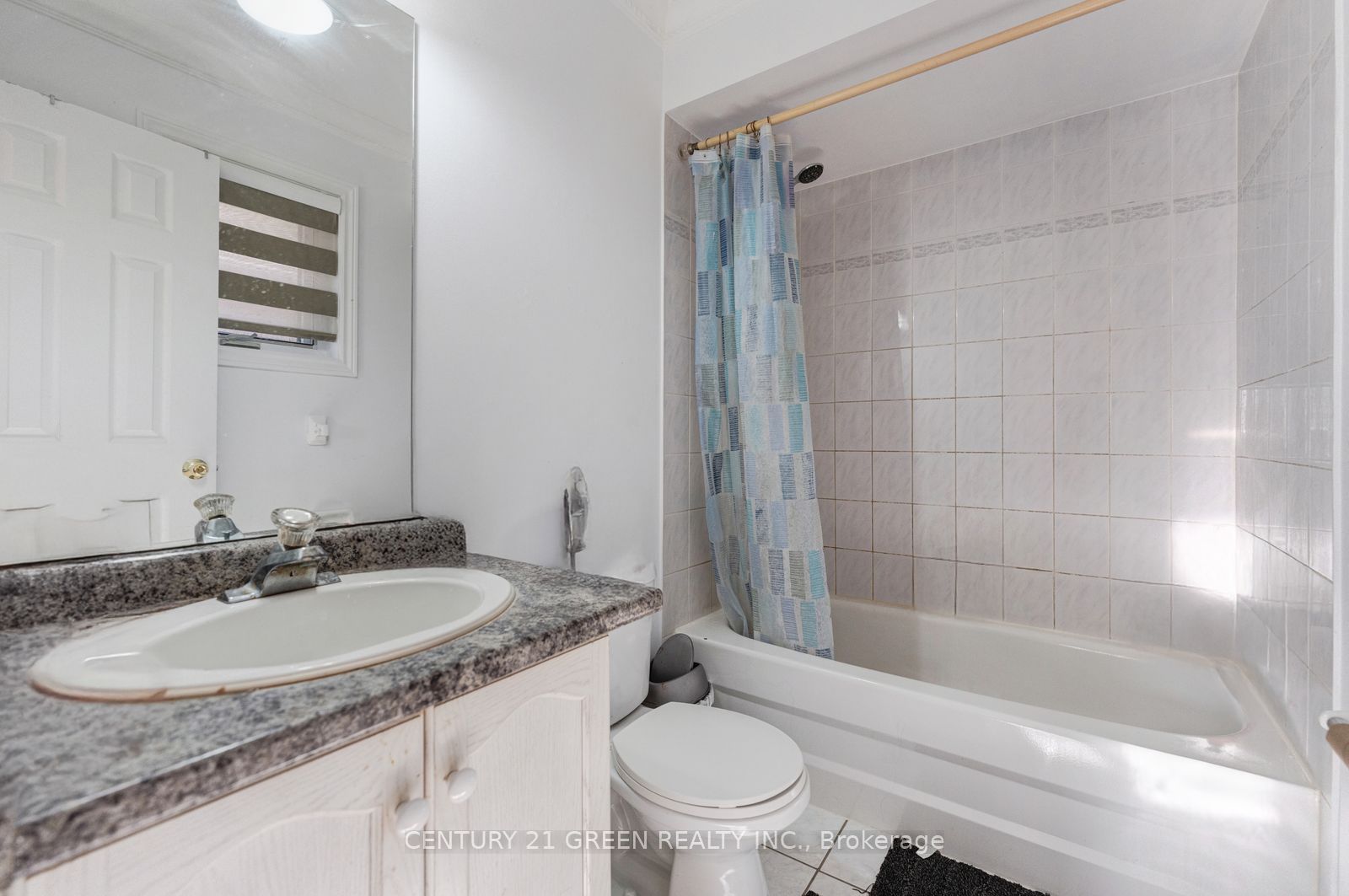 215 Kingknoll Drive Property Photo 28