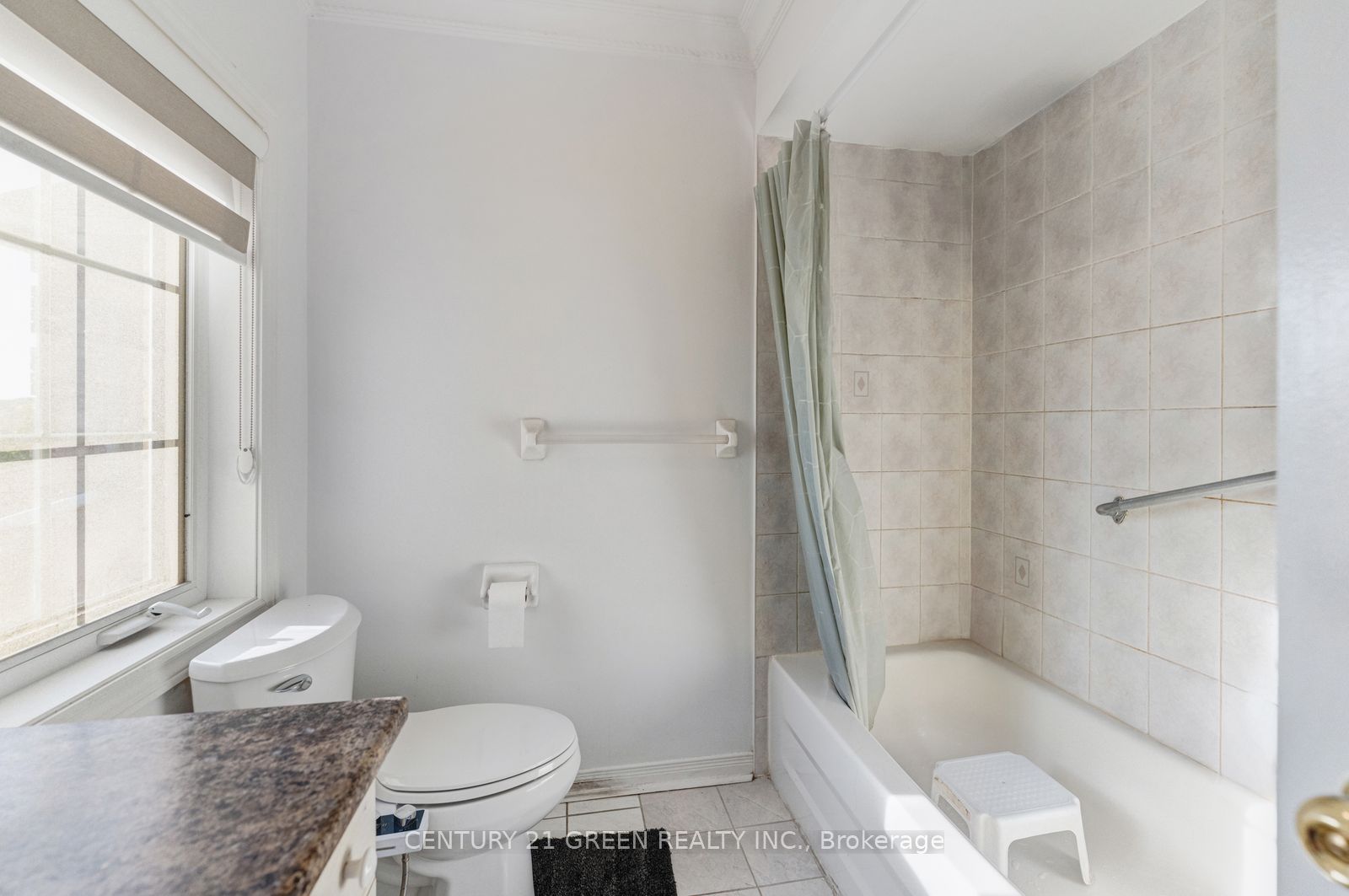 215 Kingknoll Drive Property Photo 31