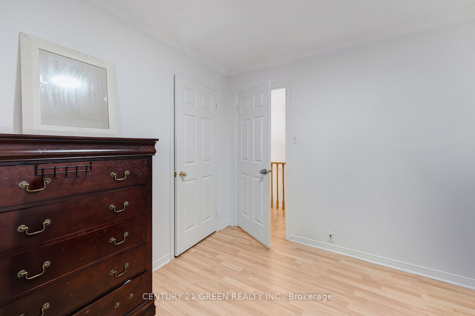215 Kingknoll Drive Property Photo 34