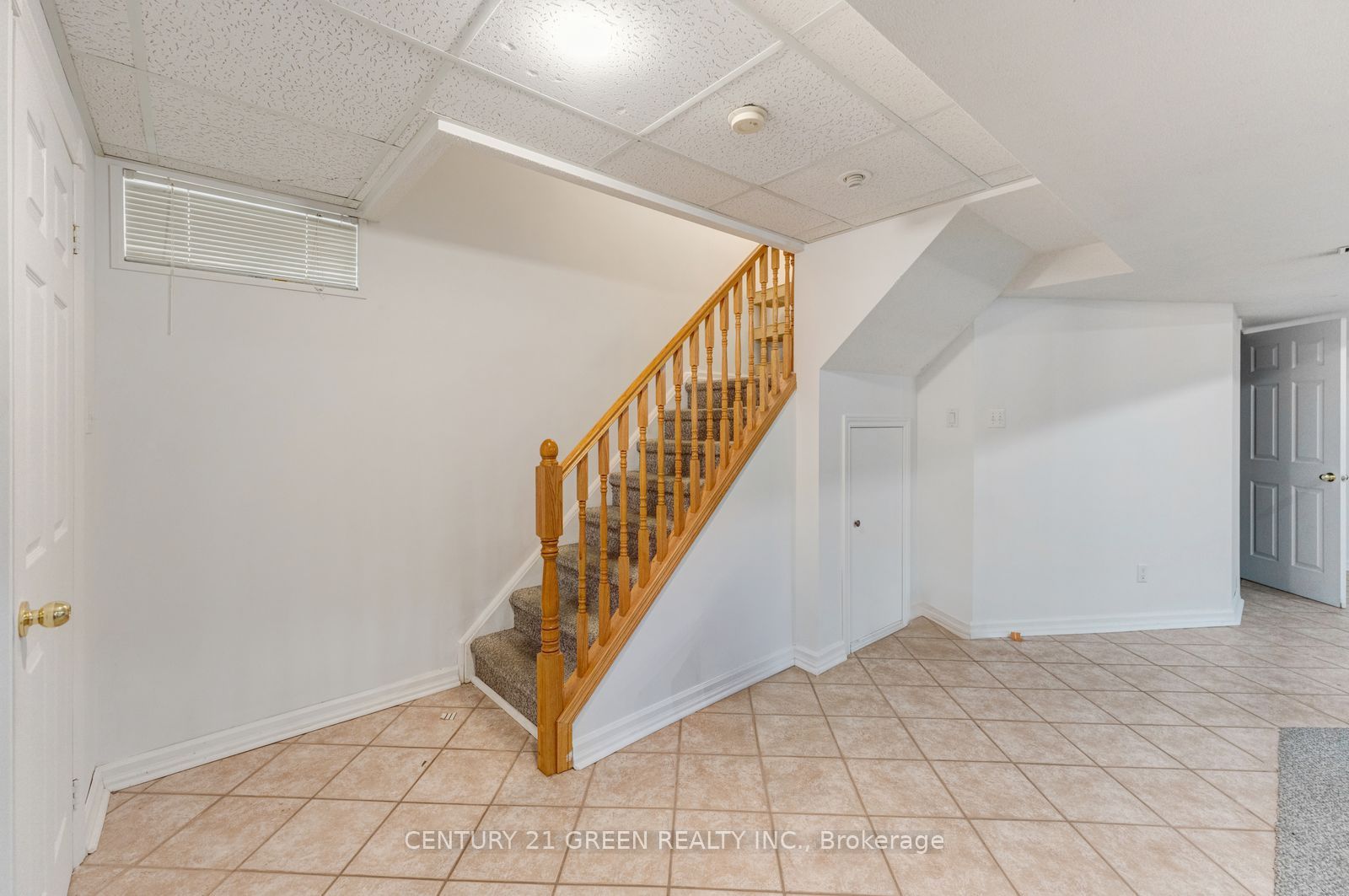 215 Kingknoll Drive Property Photo 41
