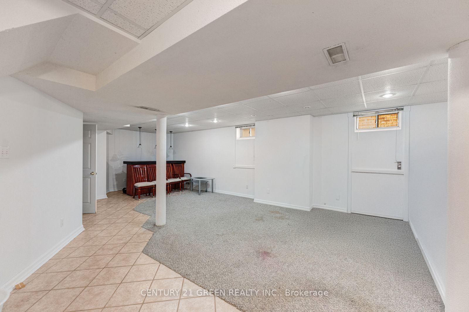 215 Kingknoll Drive Property Photo 43