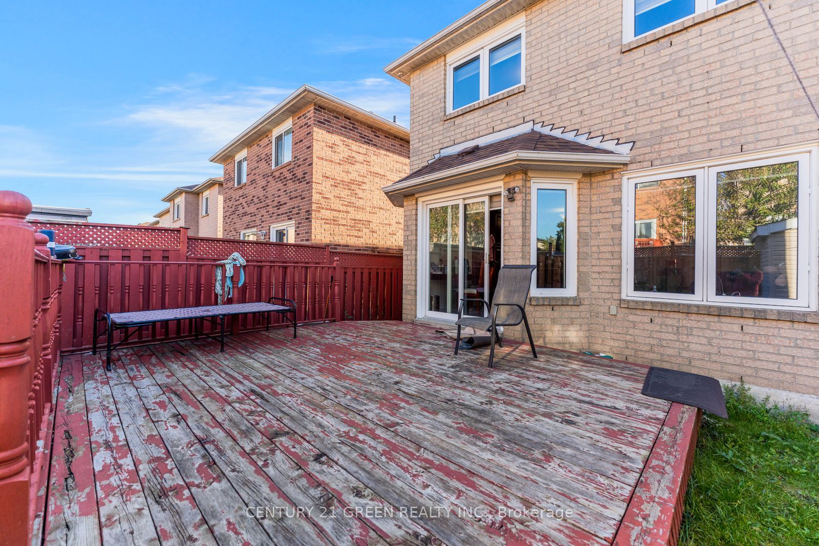 215 Kingknoll Drive Property Photo 49