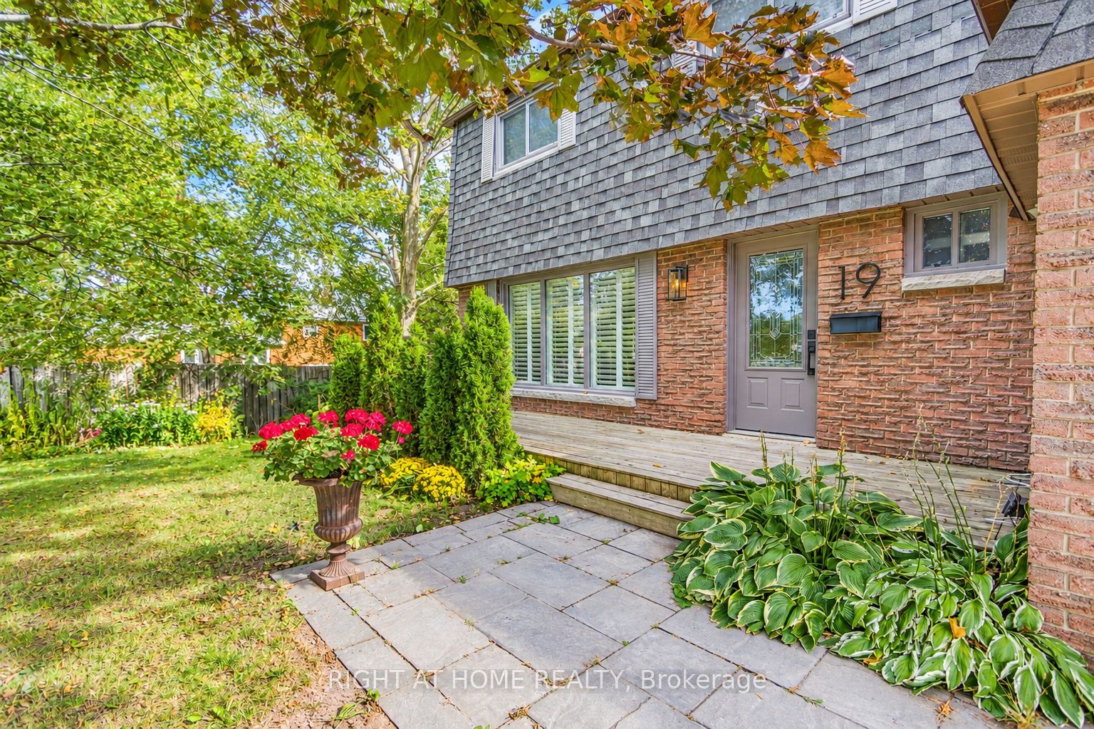 19 Clara Street Property Photo 2