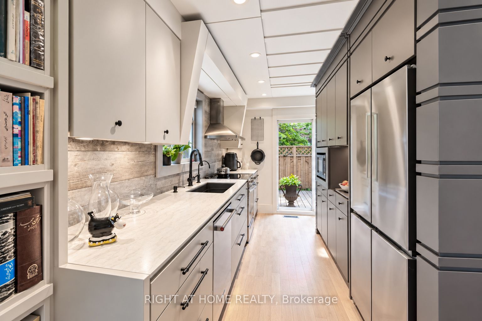 19 Clara Street Property Photo 23