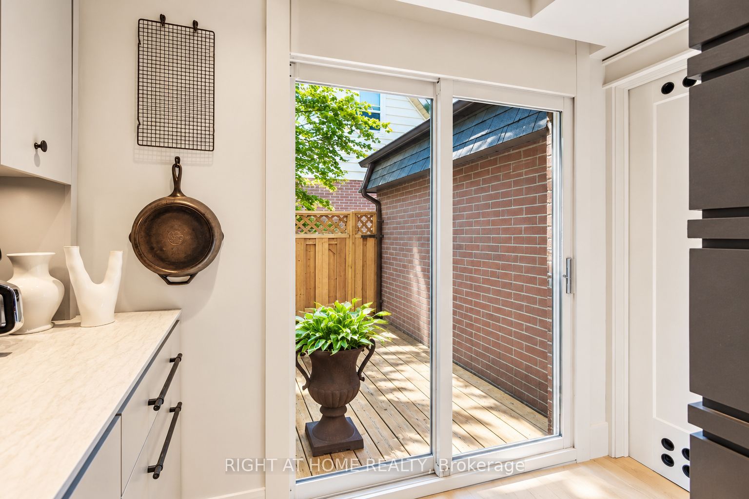 19 Clara Street Property Photo 27