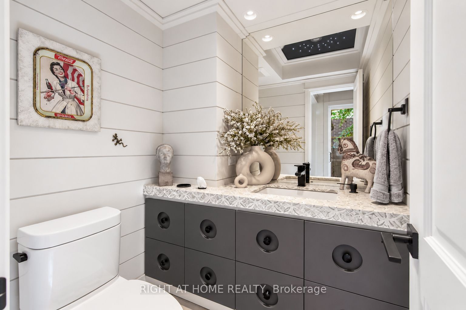 19 Clara Street Property Photo 28