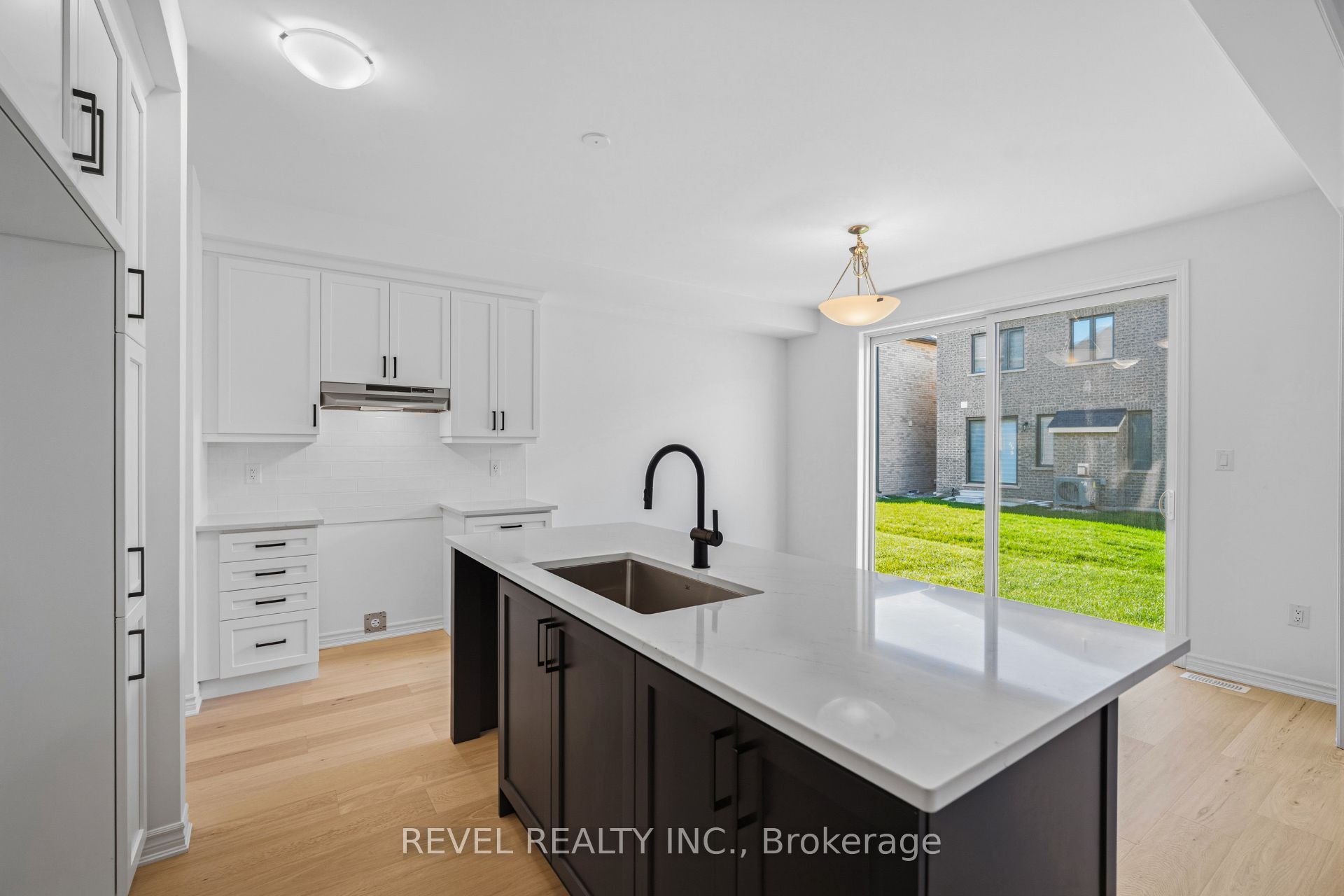 1509 Zilio Terrace Property Photo 14