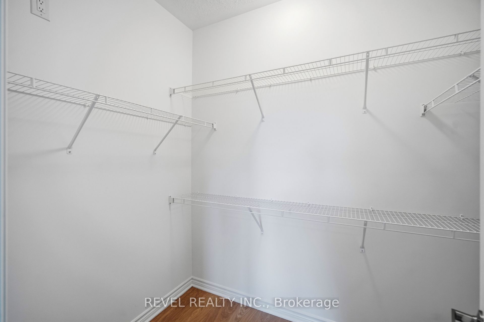 1509 Zilio Terrace Property Photo 27