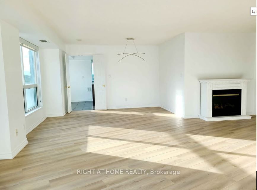 2111 Lake Shore Boulevard W 1008 Property Photo 13