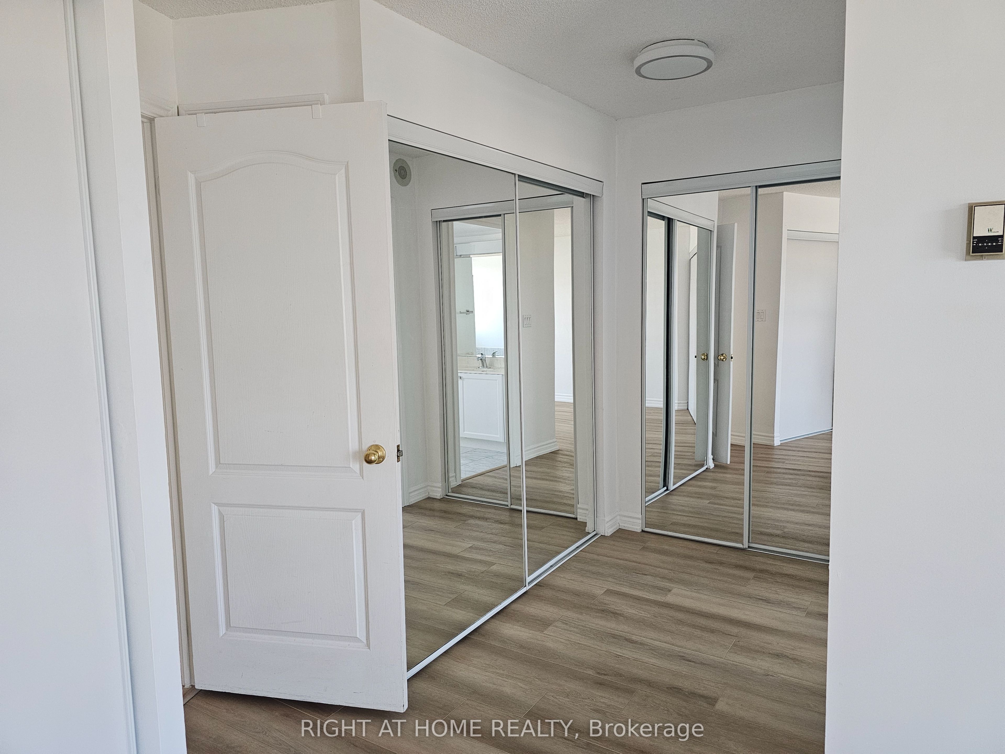 2111 Lake Shore Boulevard W 1008 Property Photo 21