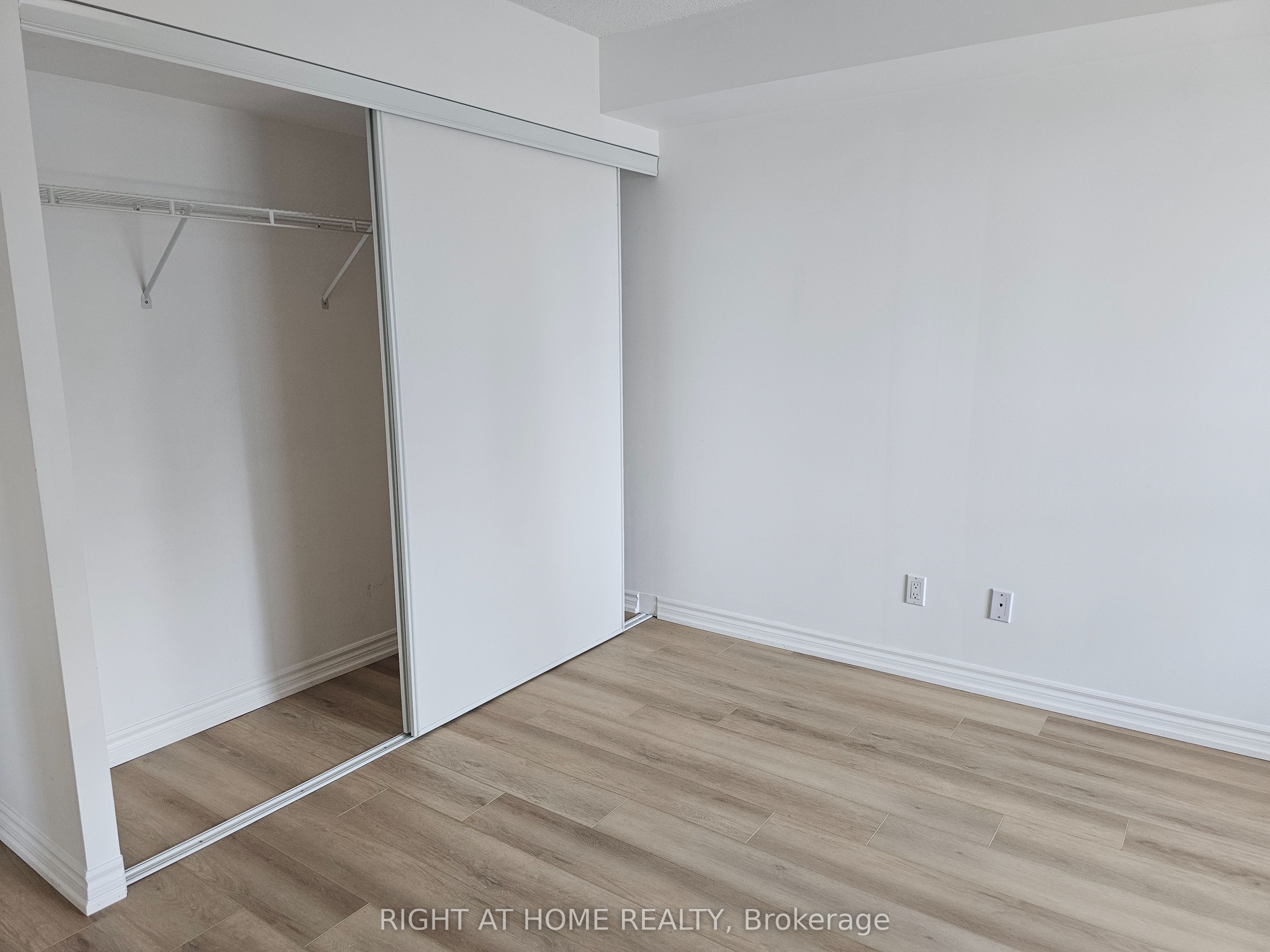2111 Lake Shore Boulevard W 1008 Property Photo 25