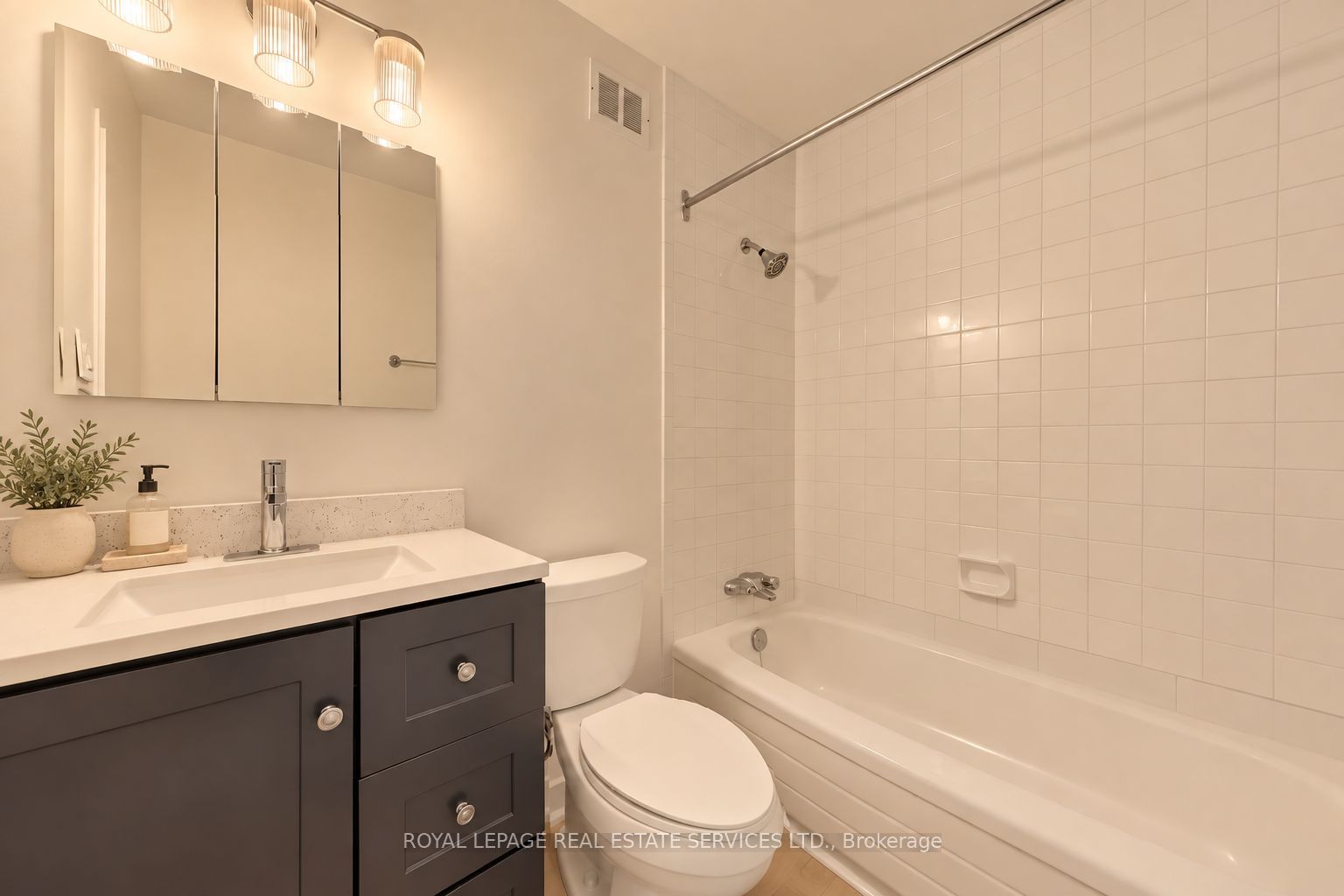 2001 Bonnymede Drive 208 Property Photo 19
