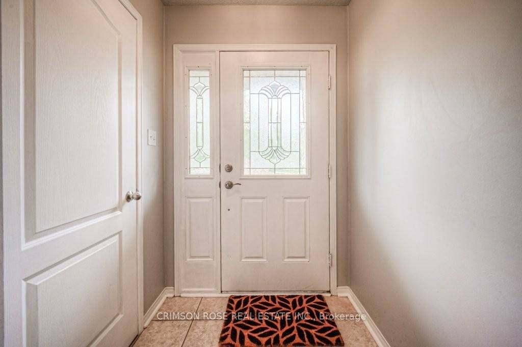 2096 Glenhampton Road Property Photo 4