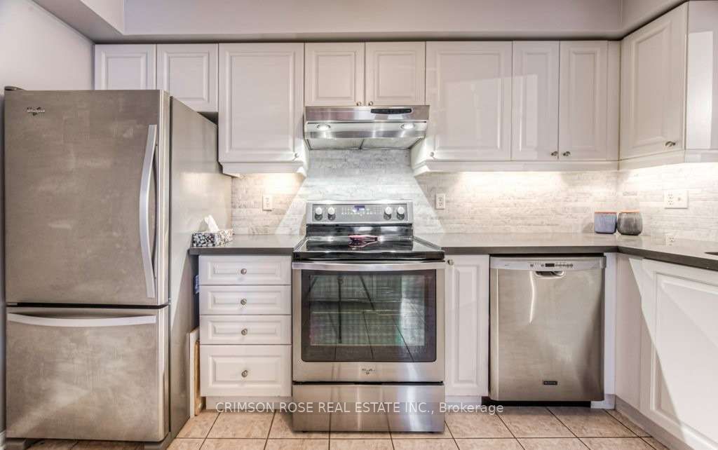 2096 Glenhampton Road Property Photo 10