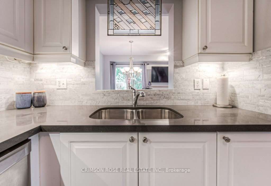 2096 Glenhampton Road Property Photo 11