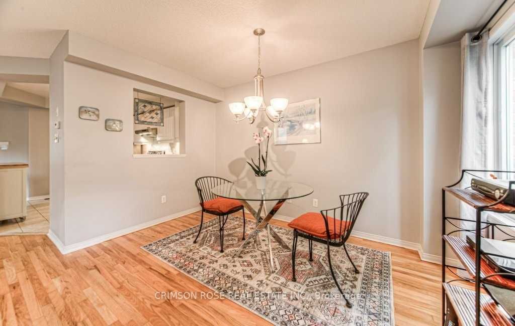 2096 Glenhampton Road Property Photo 14