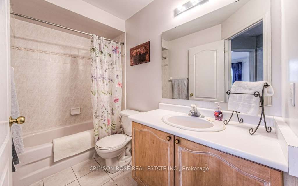 2096 Glenhampton Road Property Photo 20