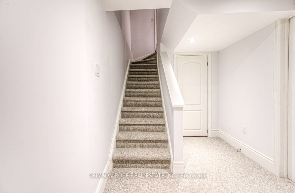 2096 Glenhampton Road Property Photo 26