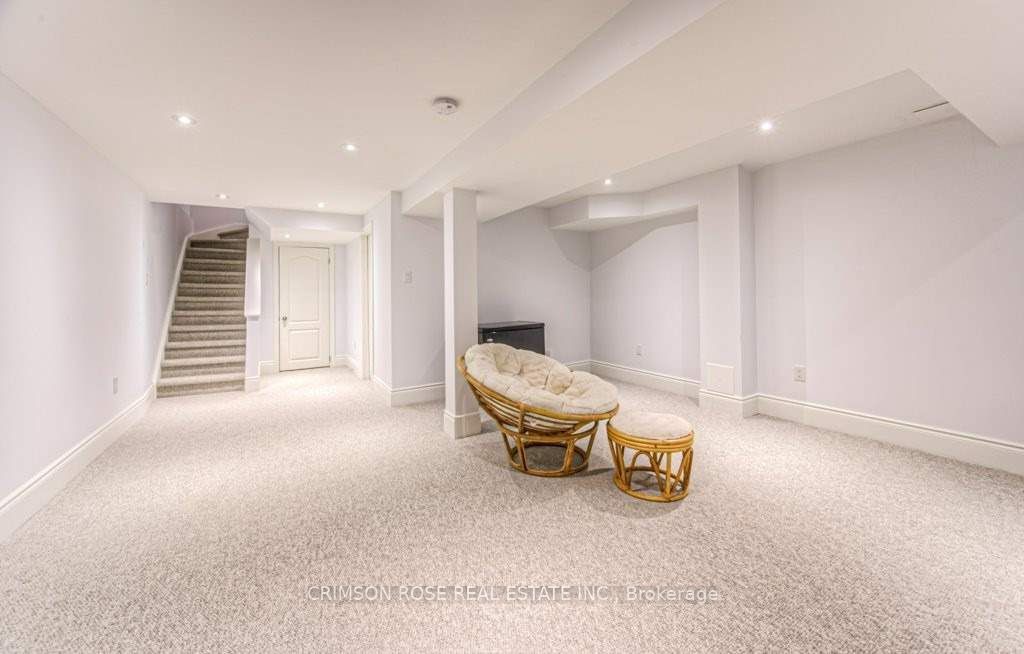 2096 Glenhampton Road Property Photo 28