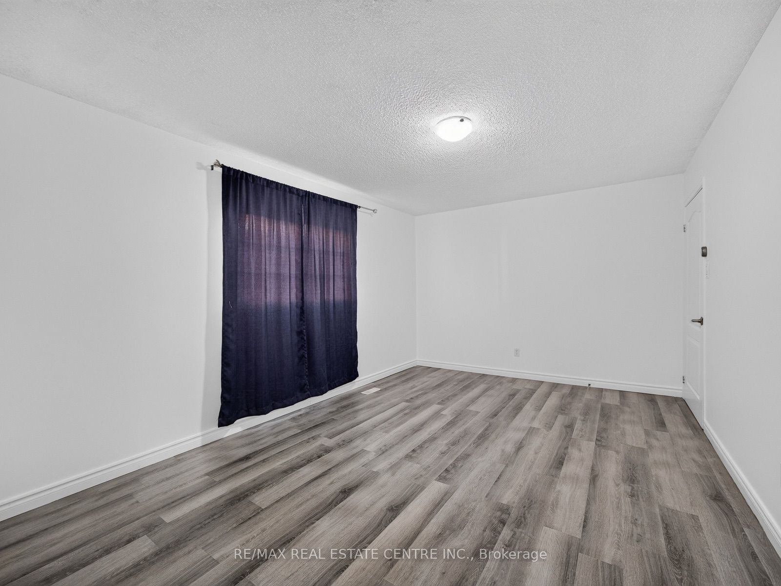 15 Hedgerow Avenue Property Photo 8