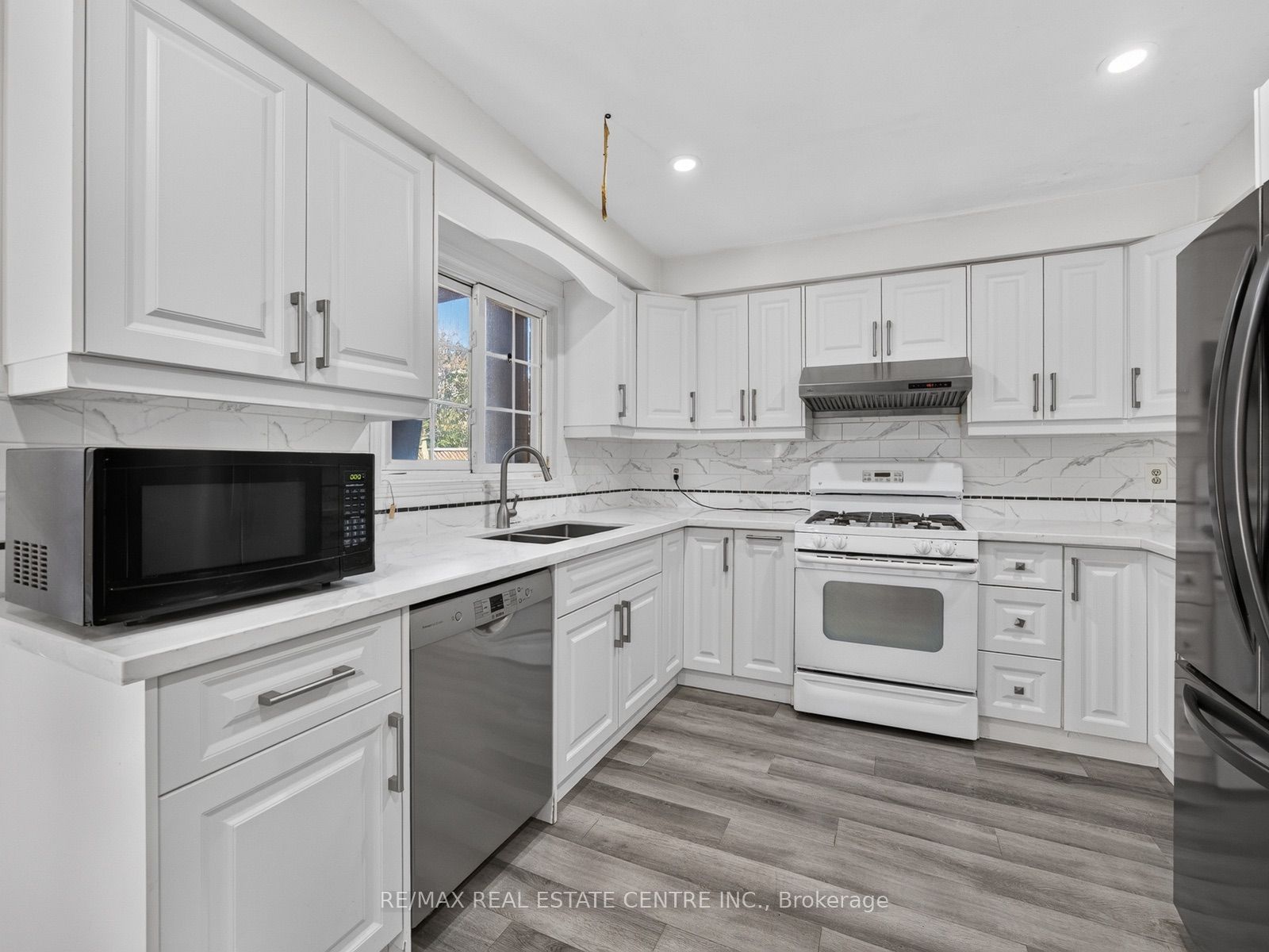 15 Hedgerow Avenue Property Photo 15