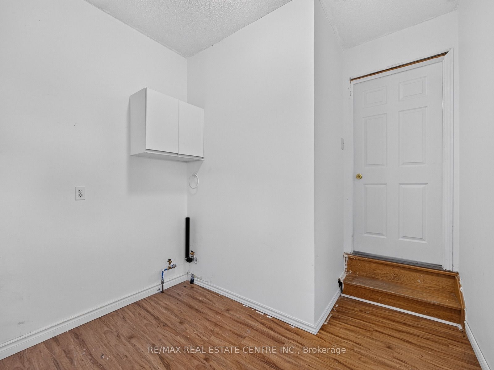 15 Hedgerow Avenue Property Photo 20
