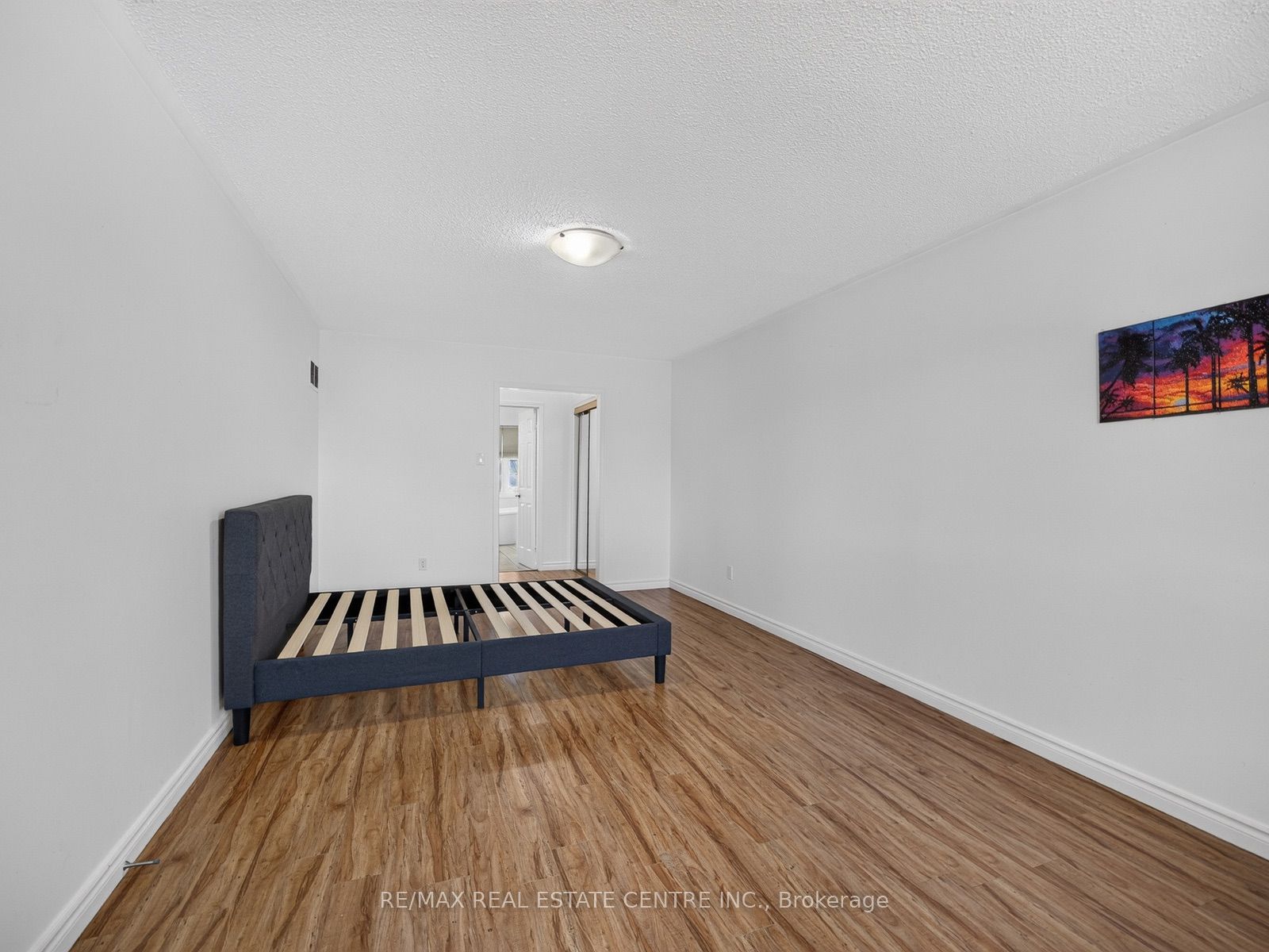 15 Hedgerow Avenue Property Photo 28