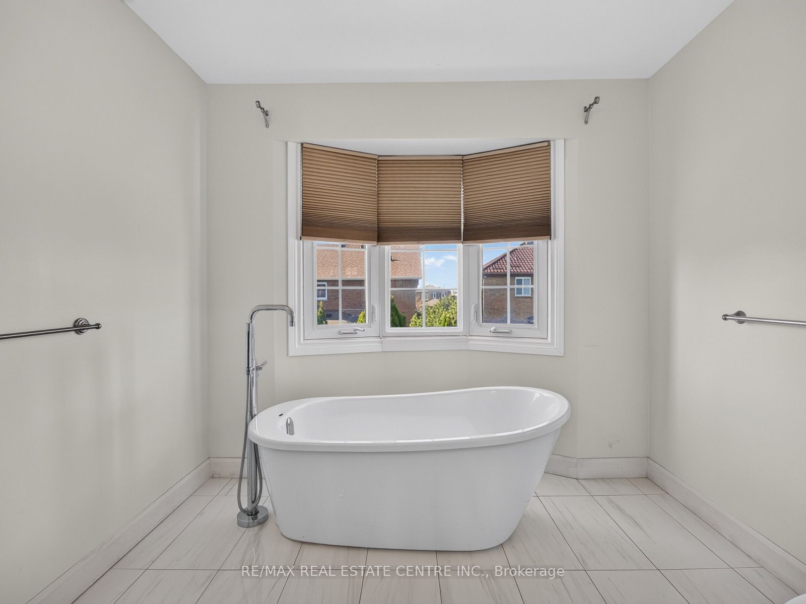 15 Hedgerow Avenue Property Photo 29