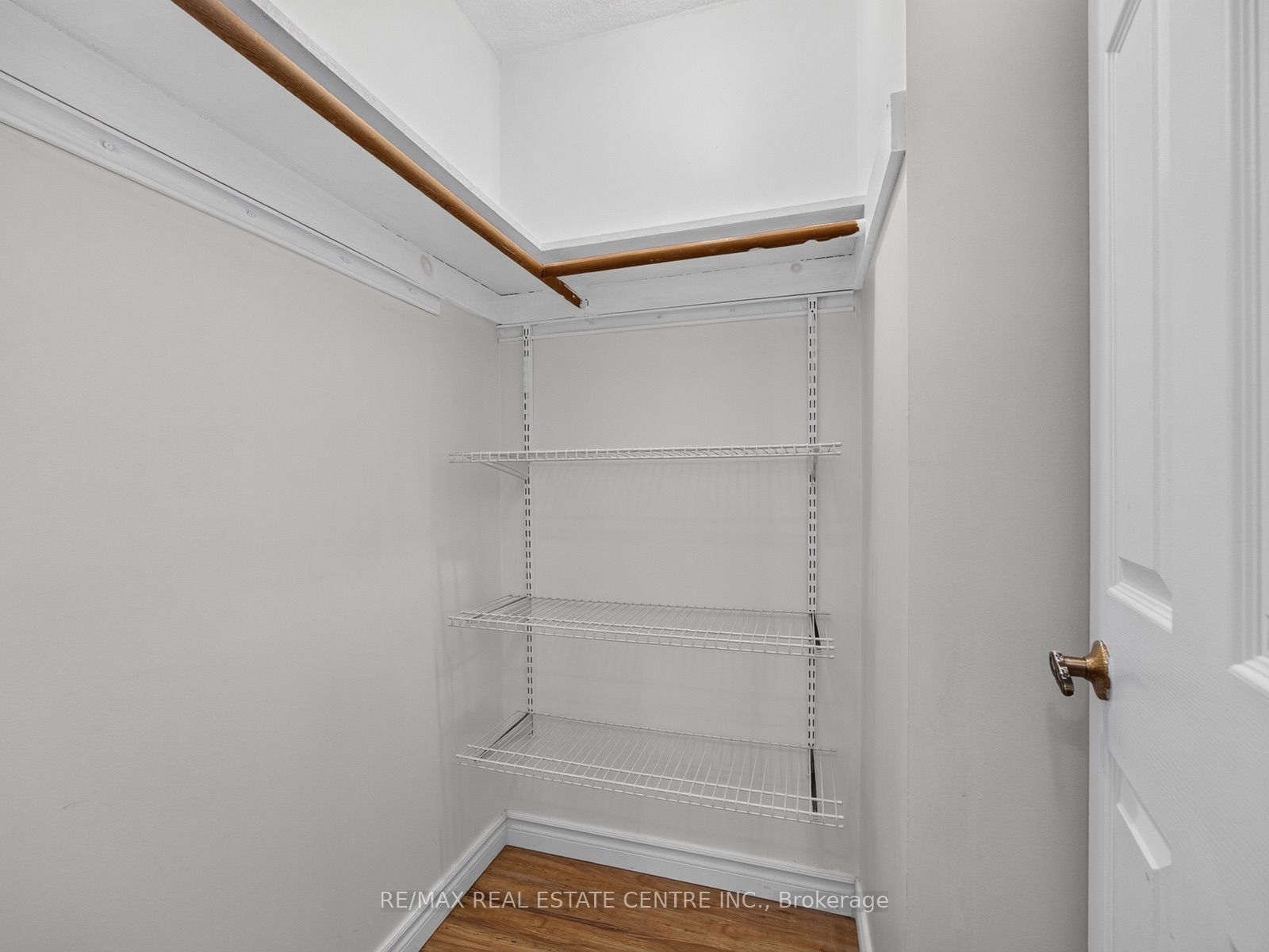 15 Hedgerow Avenue Property Photo 31