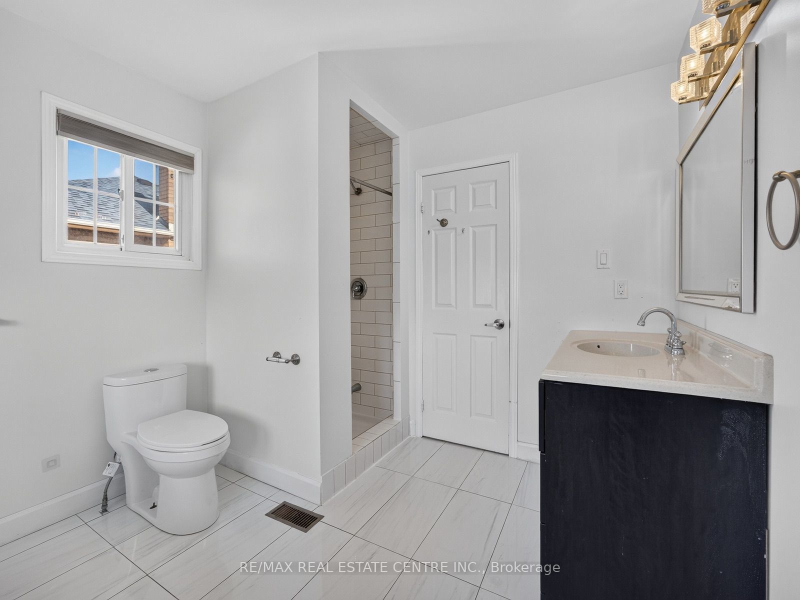 15 Hedgerow Avenue Property Photo 32