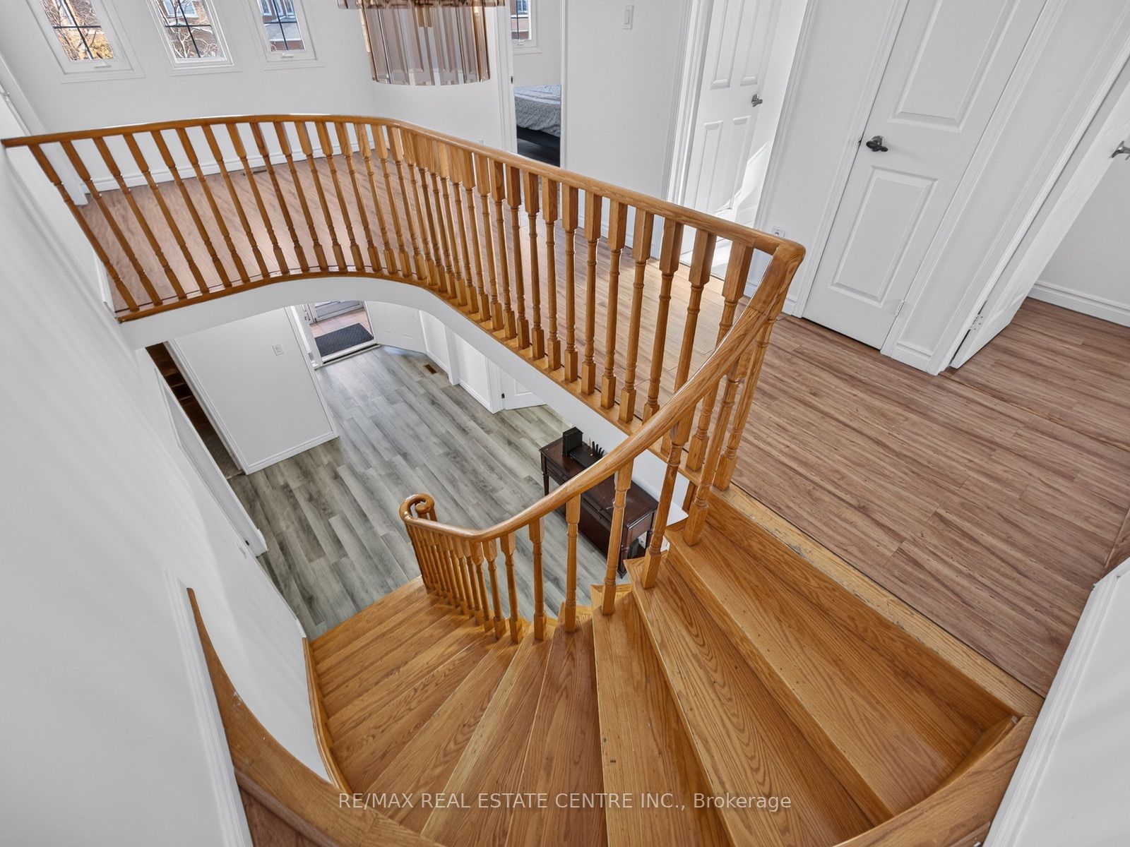 15 Hedgerow Avenue Property Photo 36