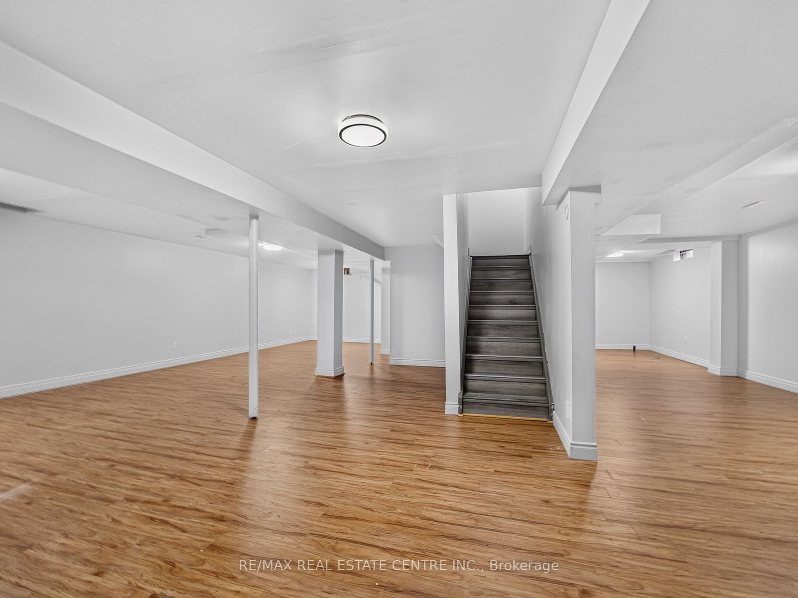15 Hedgerow Avenue Property Photo 38