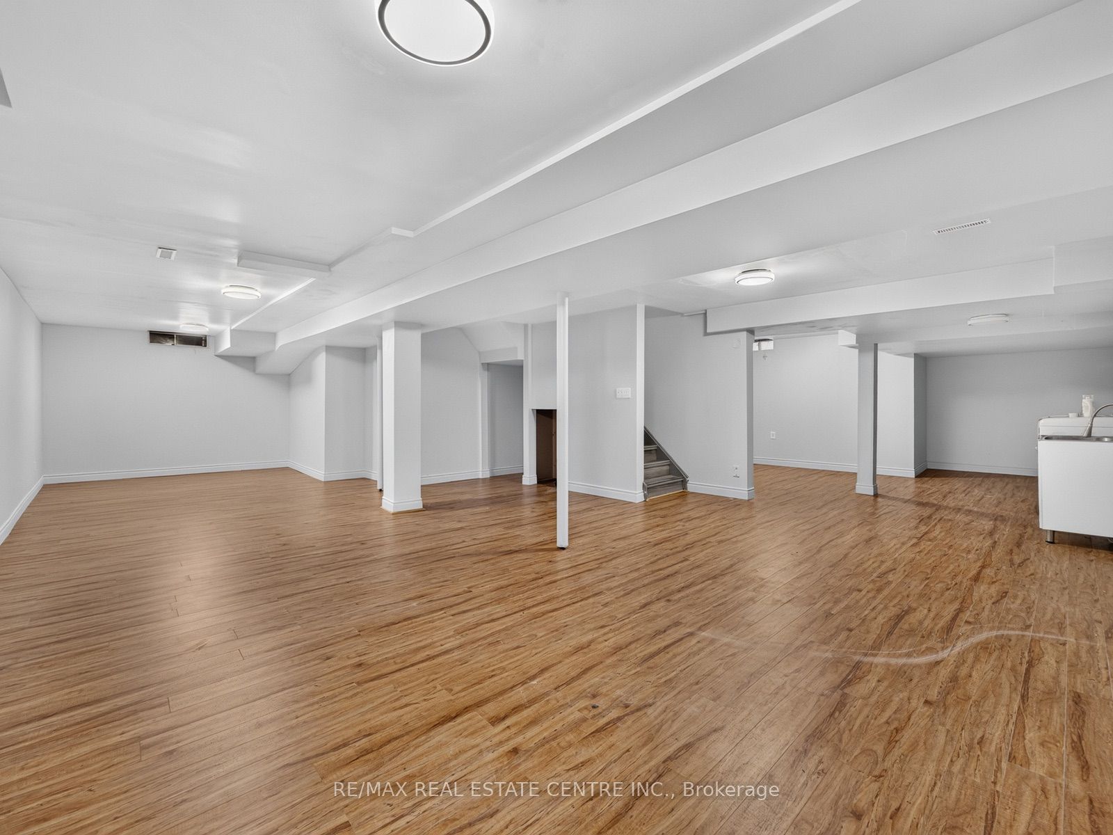 15 Hedgerow Avenue Property Photo 40