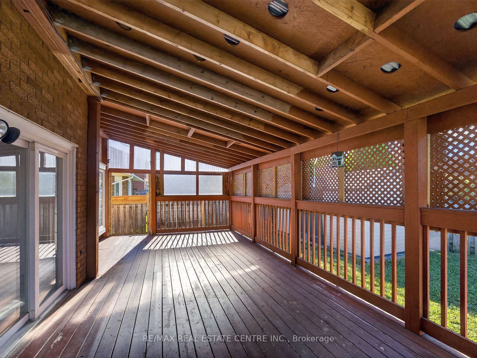 15 Hedgerow Avenue Property Photo 45