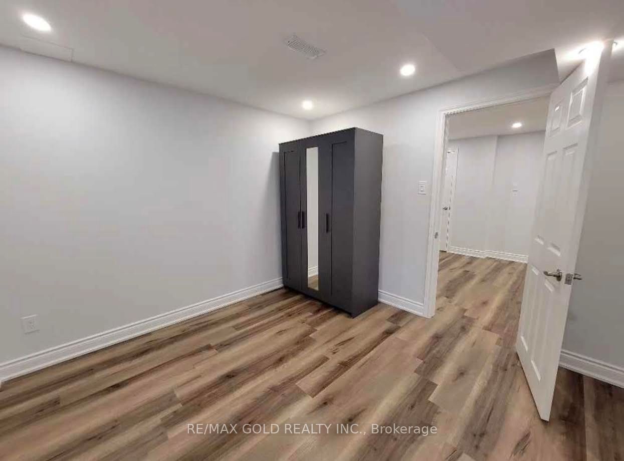 1466 Farmstead Drive Property Photo 4