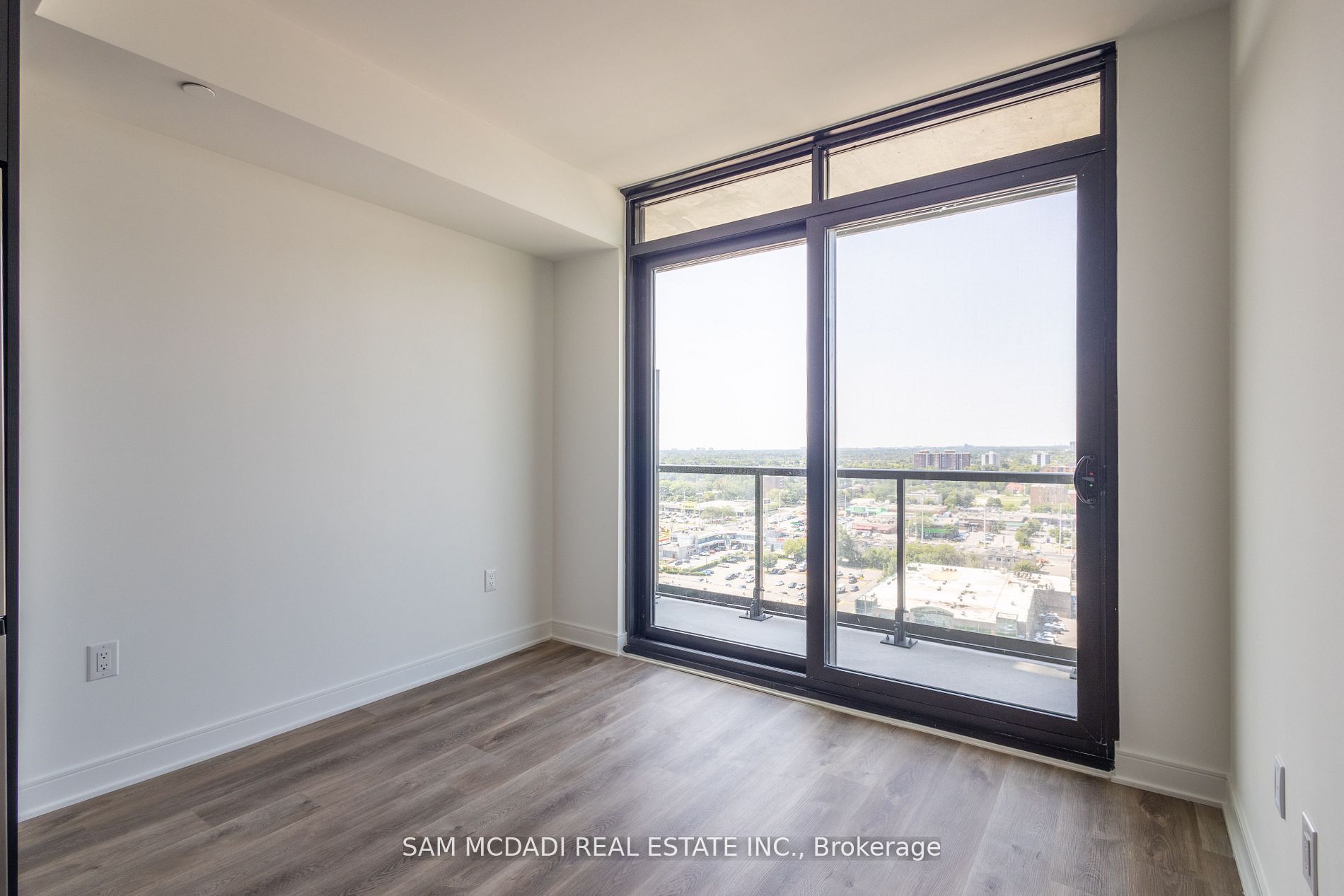 86 Dundas Street E 1517 Property Photo 8