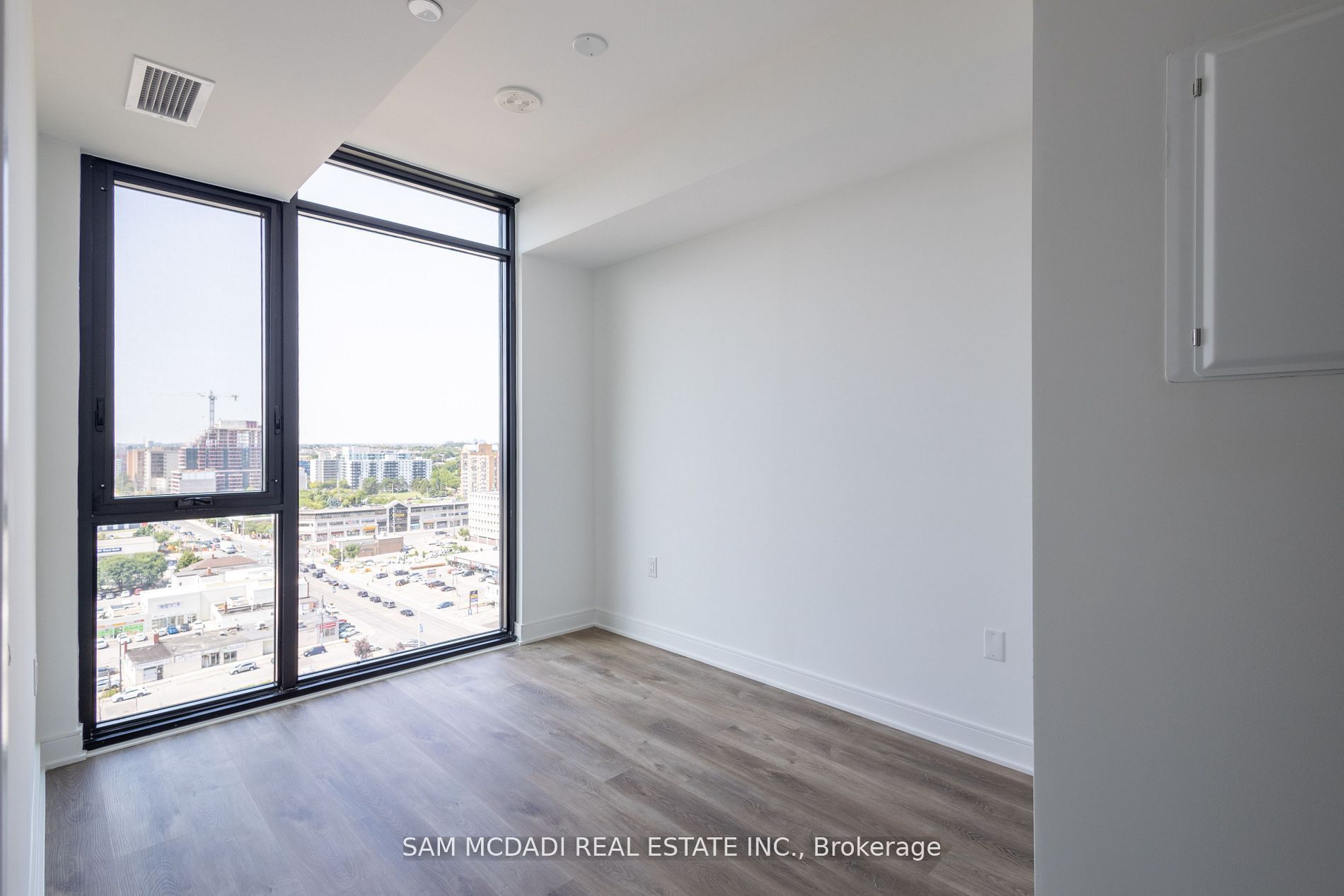 86 Dundas Street E 1517 Property Photo 11