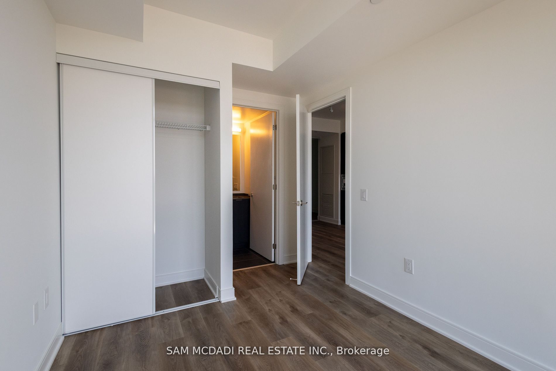 86 Dundas Street E 1517 Property Photo 12