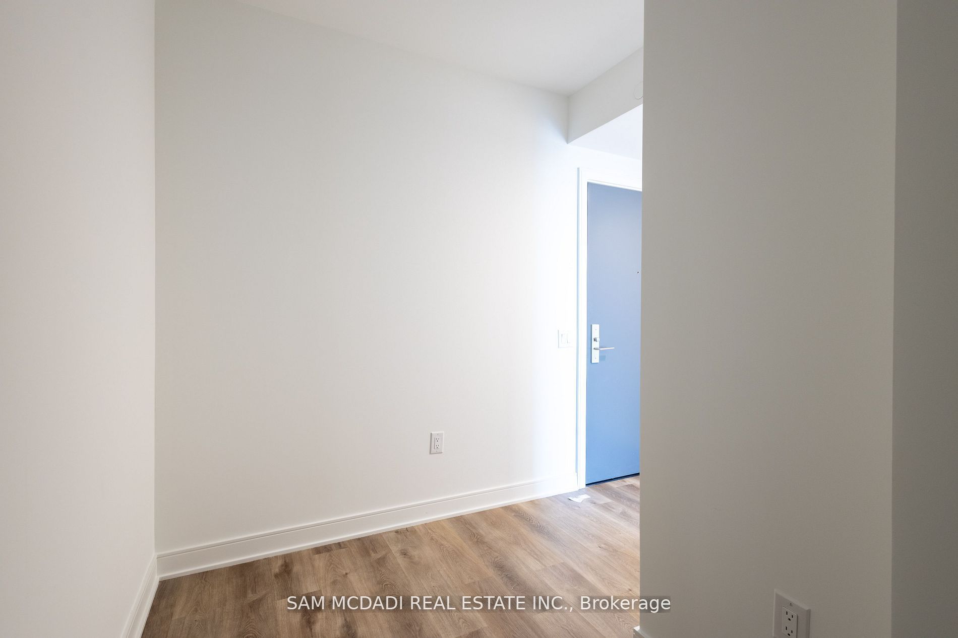 86 Dundas Street E 1517 Property Photo 16