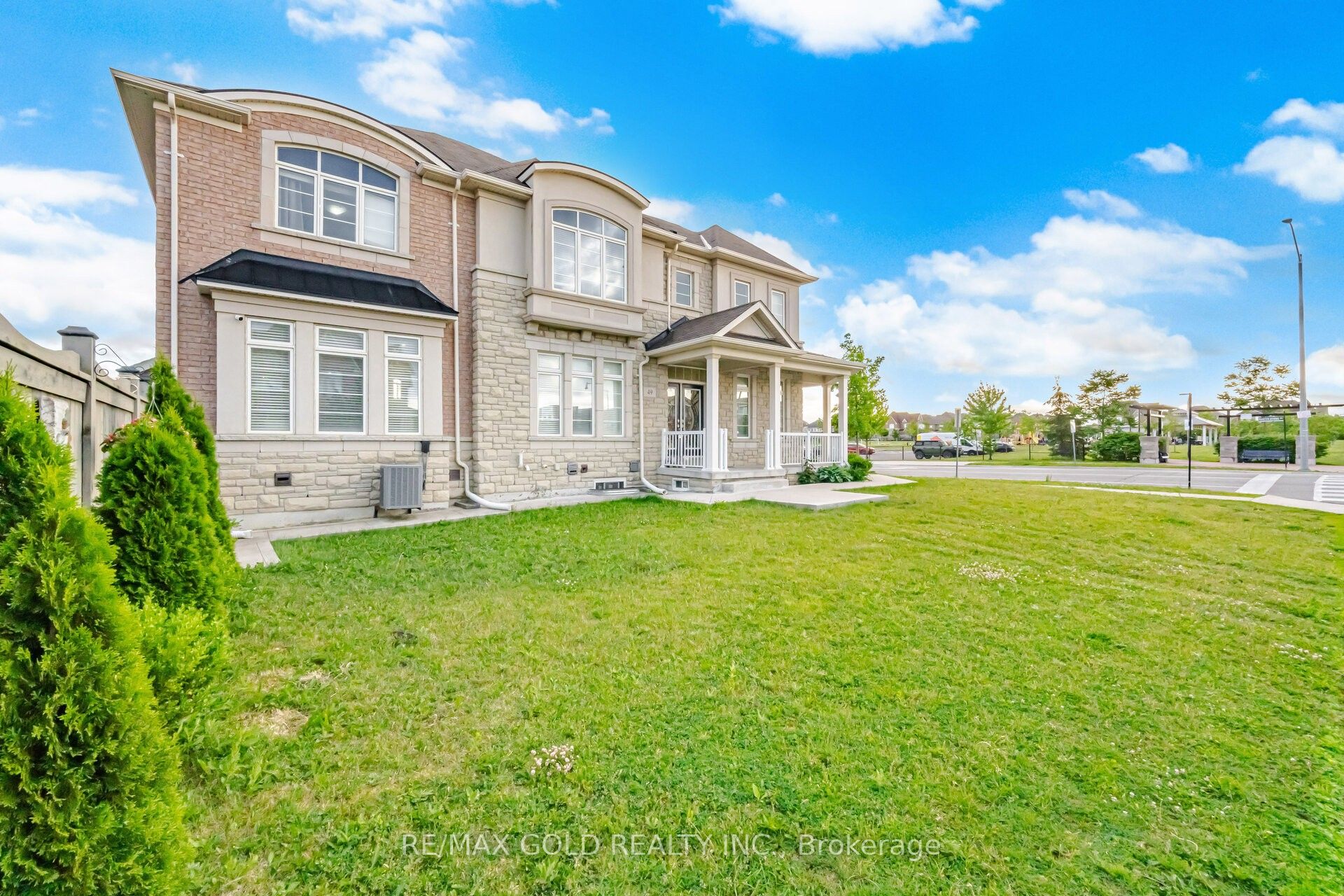 49 Squire Ellis Drive Property Photo 4