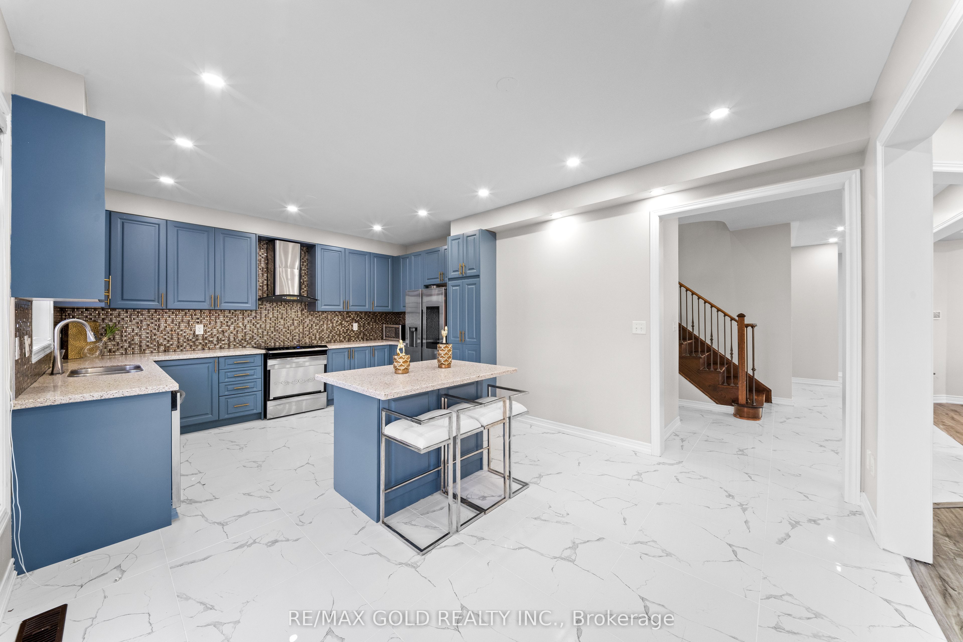 49 Squire Ellis Drive Property Photo 18