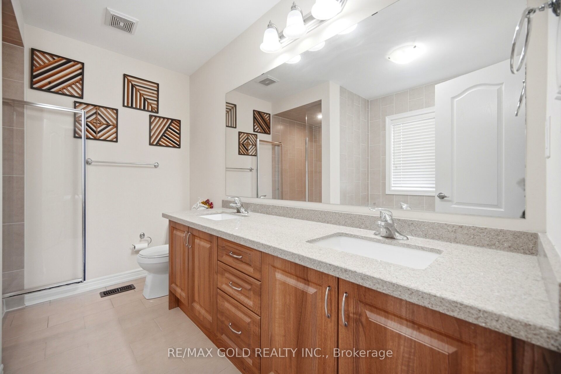 49 Squire Ellis Drive Property Photo 29