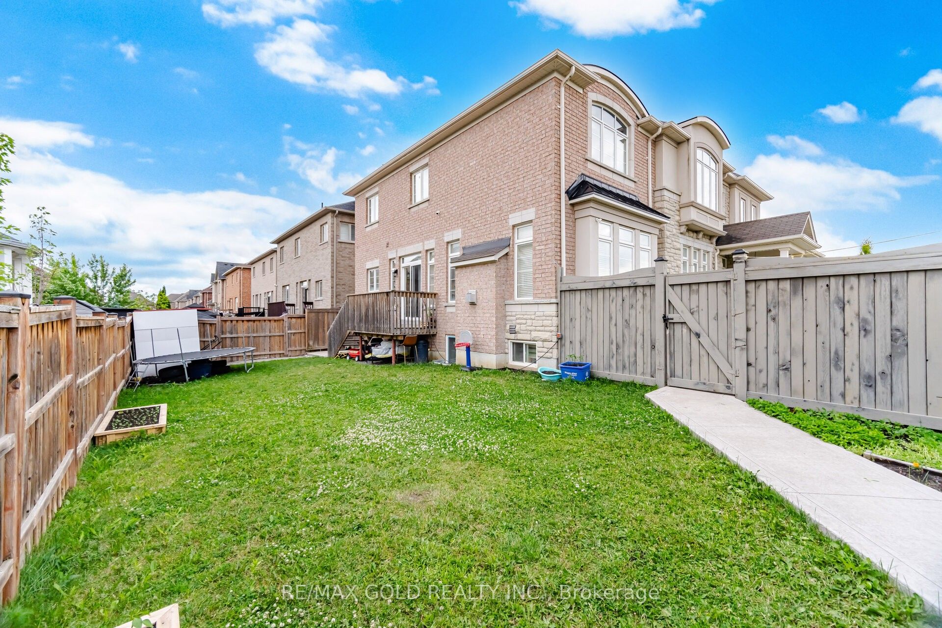 49 Squire Ellis Drive Property Photo 42