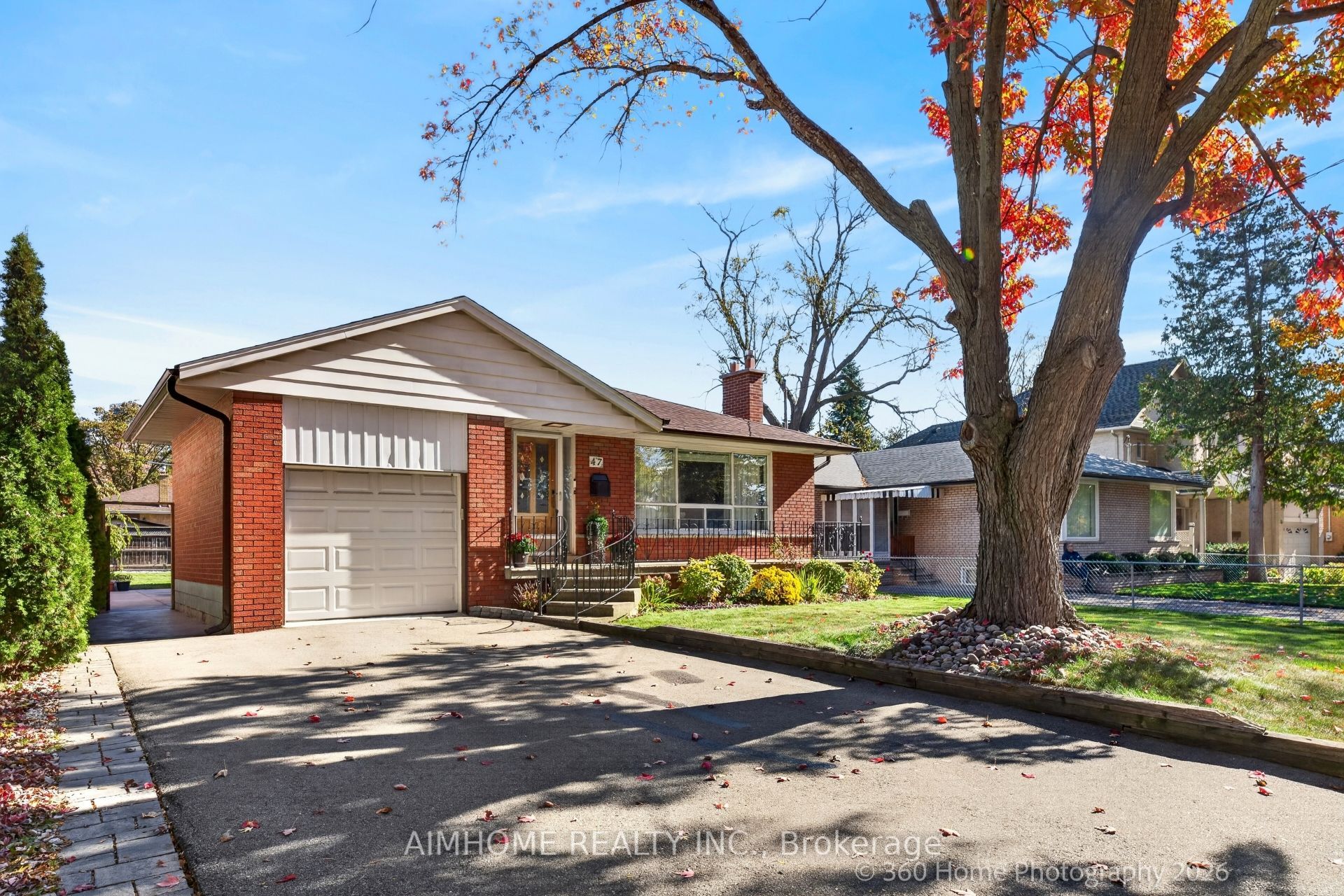 47 Silverhill Drive Property Photo 2