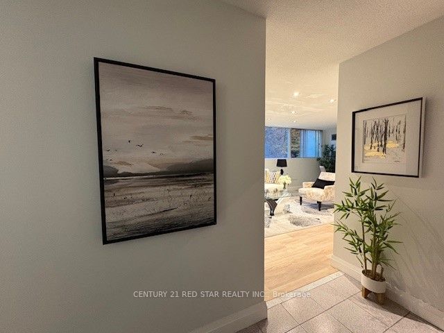 3695 Kaneff Crescent 107 Property Photo 5