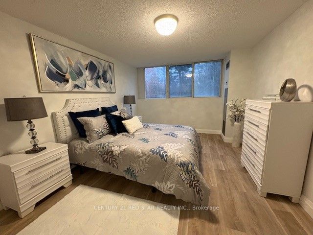 3695 Kaneff Crescent 107 Property Photo 11