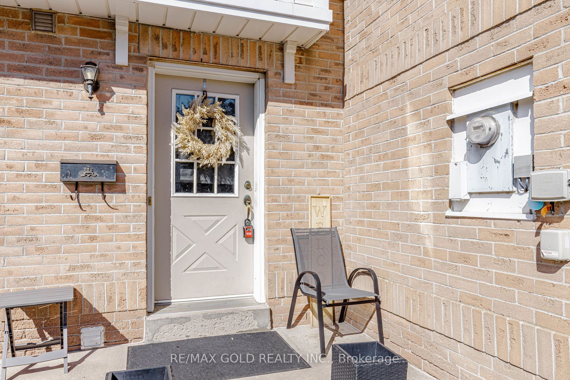 83 Wickstead Court Property Photo 3