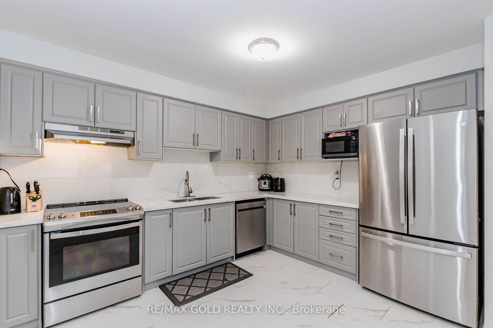 83 Wickstead Court Property Photo 8
