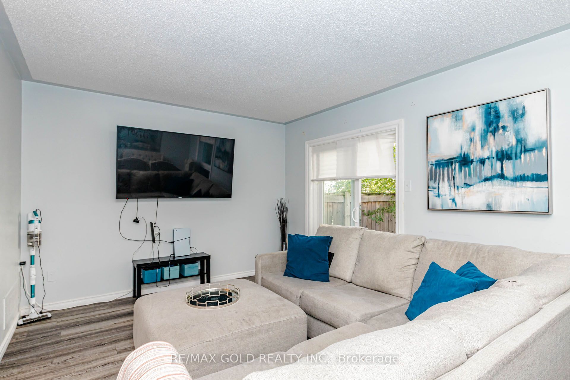 83 Wickstead Court Property Photo 17