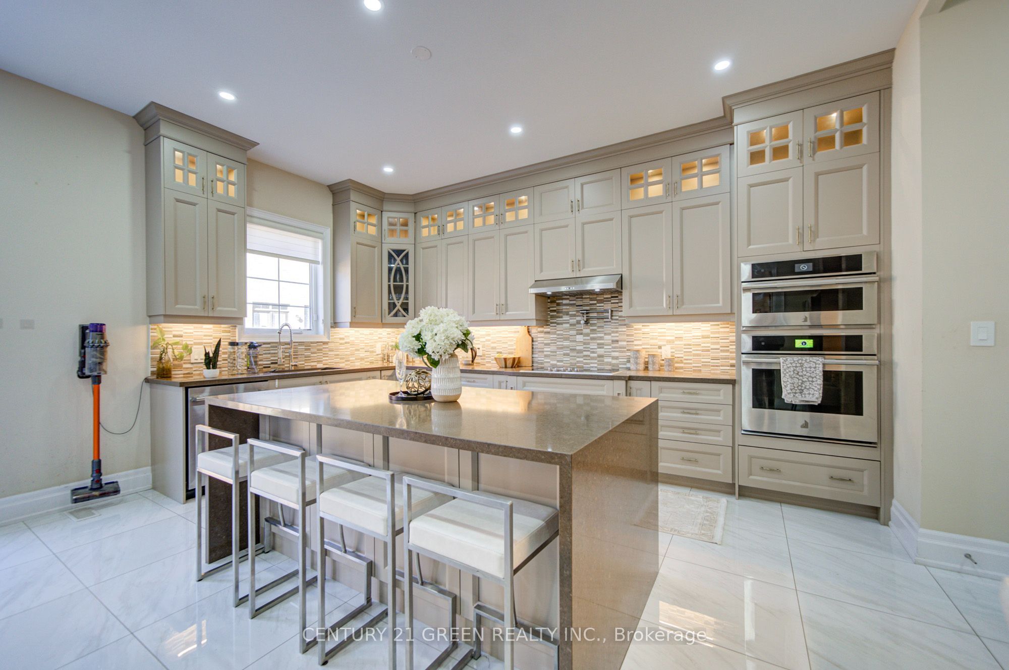 6 Hackwood Heights Property Photo 18